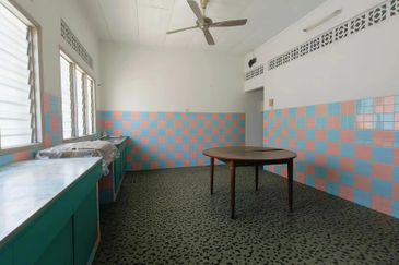 C H E A P 2 Storey Bungalow @ Jalan Ipoh 