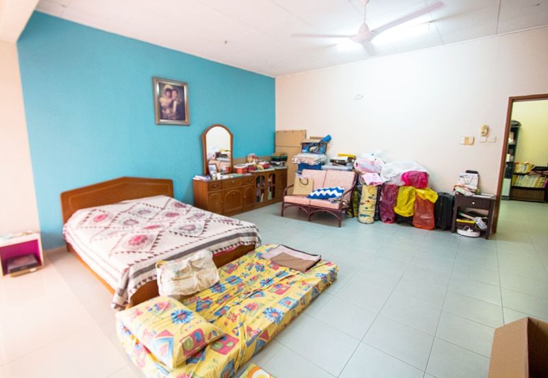 CHEAP Sungai Long SL 4 of 2 storey Semi D renovated house for sale