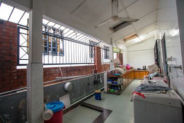 CHEAP Sungai Long SL 4 of 2 storey Semi D renovated house for sale