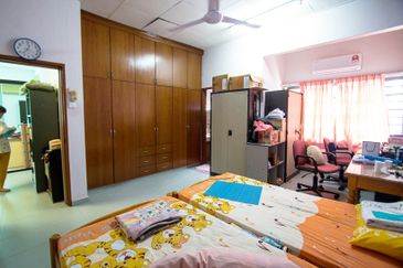 CHEAP Sungai Long SL 4 of 2 storey Semi D renovated house for sale