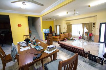 CHEAP Sungai Long SL 4 of 2 storey Semi D renovated house for sale