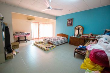 CHEAP Sungai Long SL 4 of 2 storey Semi D renovated house for sale