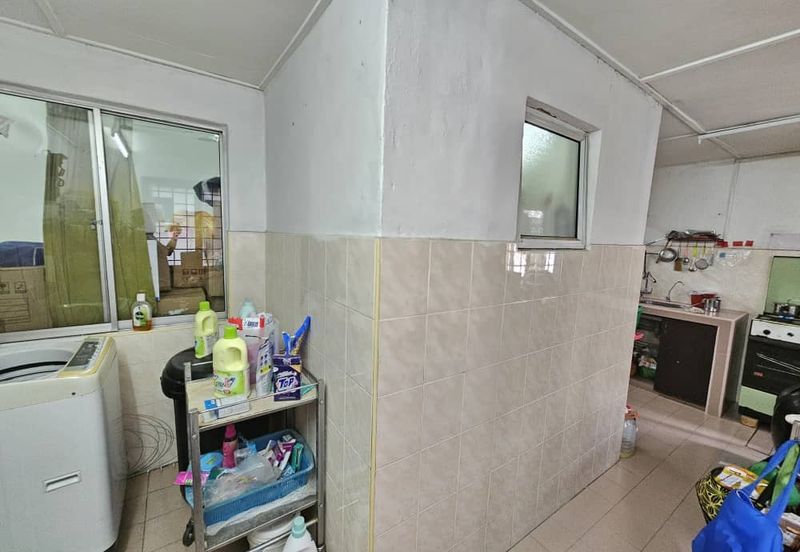 C H E A P 2 Storey Terrace House at Damai Perdana Cheras