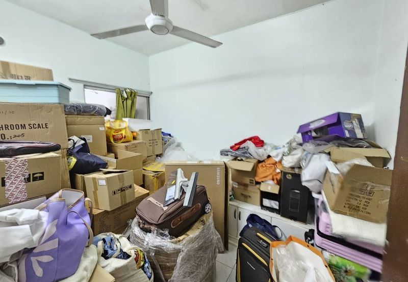 C H E A P 2 Storey Terrace House at Damai Perdana Cheras