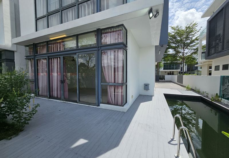 C H E A P Lakefields Sungai Besi 3 Storey Lake View Semi-D