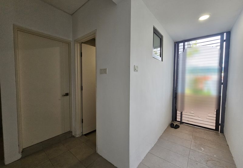 C H E A P Lakefields Sungai Besi 3 Storey Lake View Semi-D