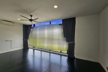 C H E A P Lakefields Sungai Besi 3 Storey Lake View Semi-D