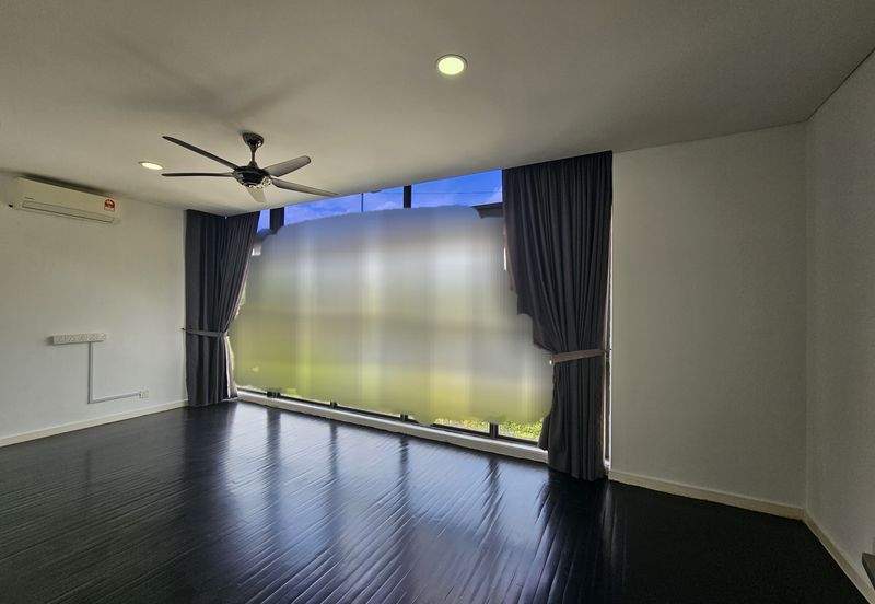 C H E A P Lakefields Sungai Besi 3 Storey Lake View Semi-D