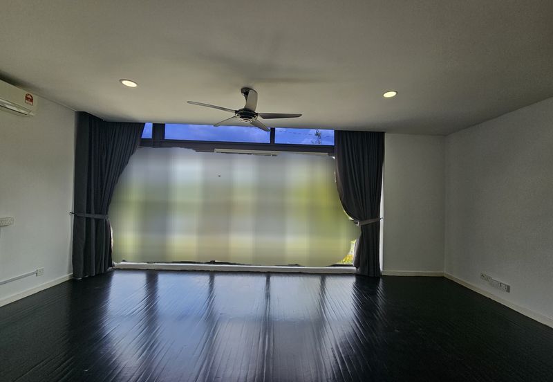 C H E A P Lakefields Sungai Besi 3 Storey Lake View Semi-D