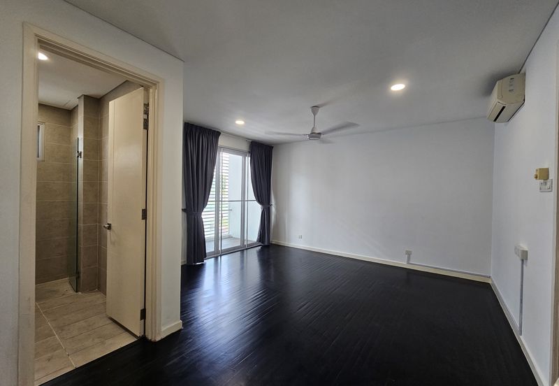 C H E A P Lakefields Sungai Besi 3 Storey Lake View Semi-D