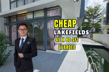 C H E A P Lakefields Sungai Besi 3 Storey Lake View Semi-D