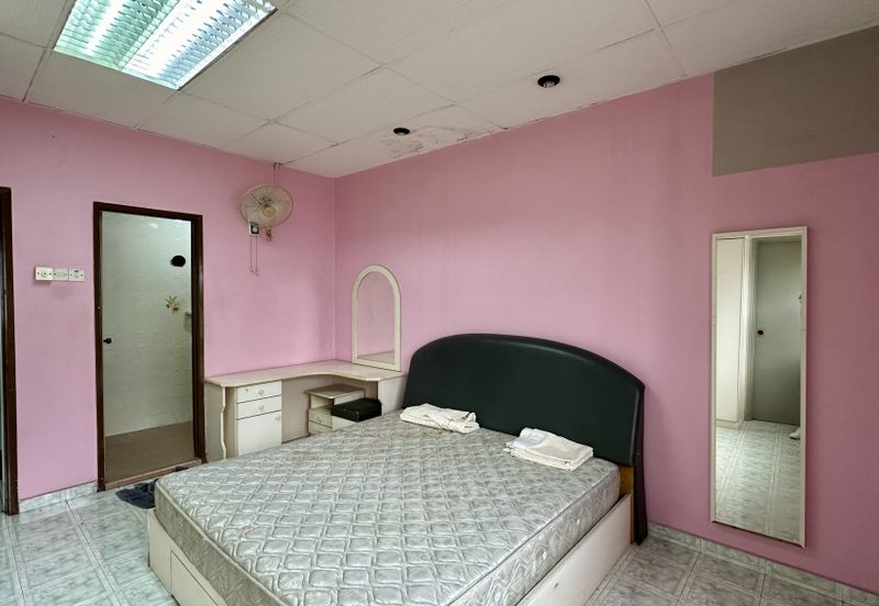 C H E A P Taman Rakyat Cheras 2.5 storey terrace house For Sale