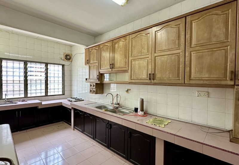 C H E A P Taman Rakyat Cheras 2.5 storey terrace house For Sale