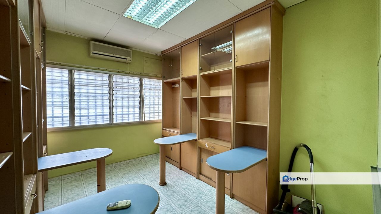 C H E A P Taman Rakyat Cheras 2.5 storey terrace house For Sale, Kuala Lumpur, Cheras