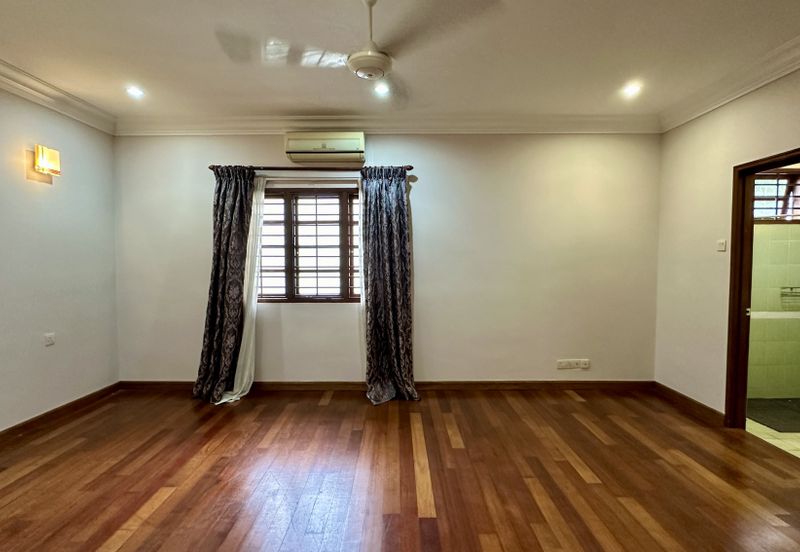  C H E A P Bangsar 2 Storey Bungalow House For Sale