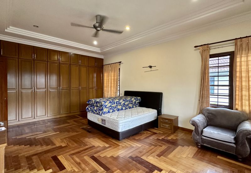  C H E A P Bangsar 2 Storey Bungalow House For Sale