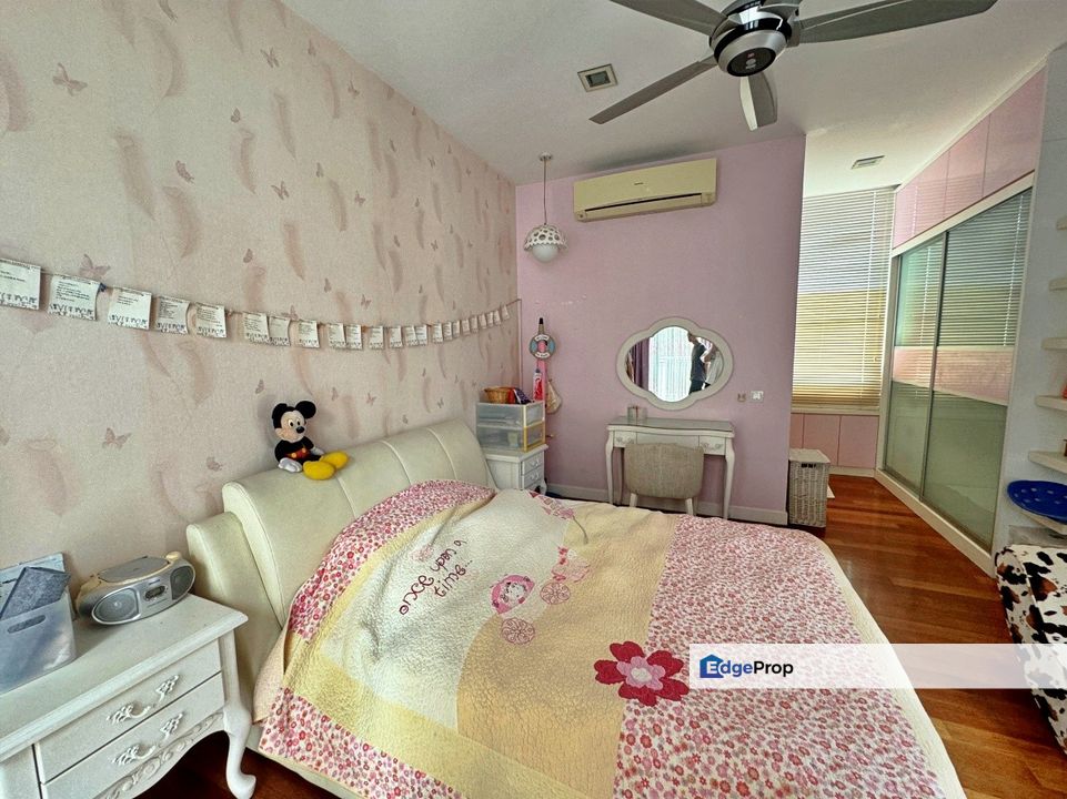 CHEAP 3 storey Zero Lot Bungalow Taman Esplanad house for sale, Kuala Lumpur, Bukit Jalil