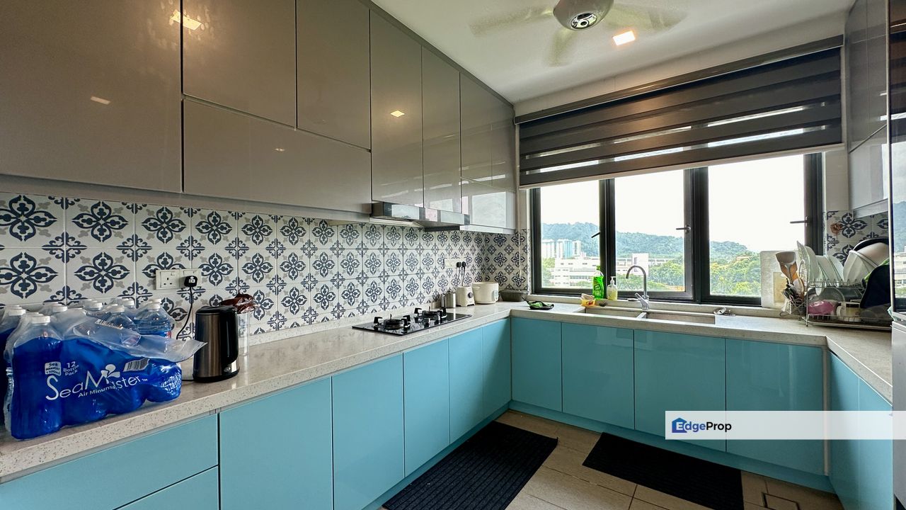 C H E A P Tiara Hills 2.5 storey Superlink House For Sale, Kuala Lumpur, Cheras