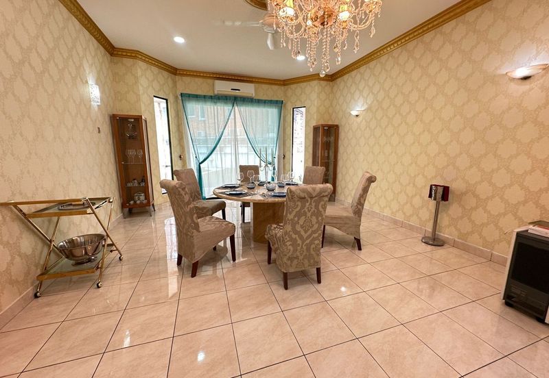 C H E A P 2 Sty Bungalow at Sungai Long for sale