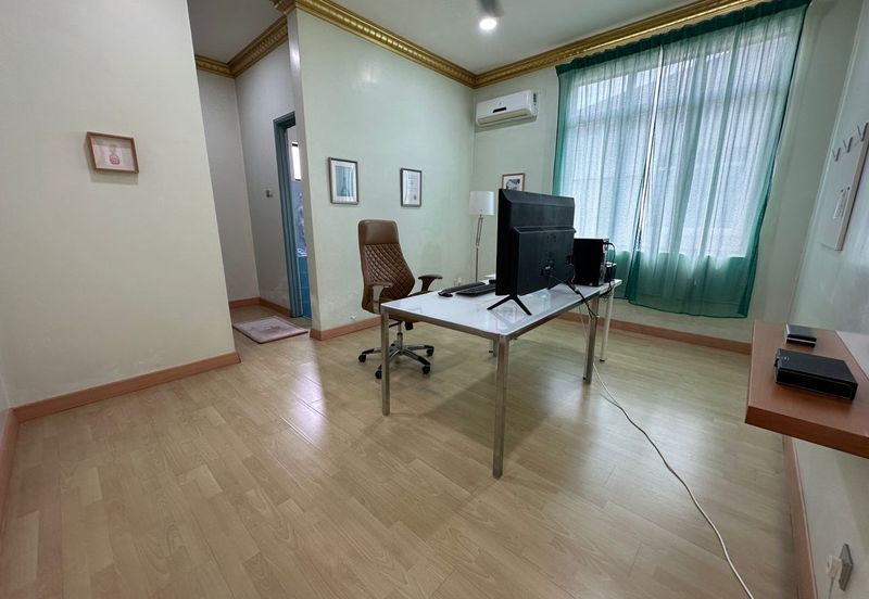 C H E A P 2 Sty Bungalow at Sungai Long for sale