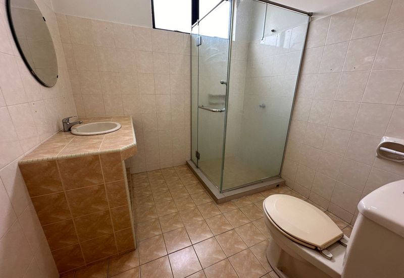 C H E A P 2 Sty Bungalow at Sungai Long for sale