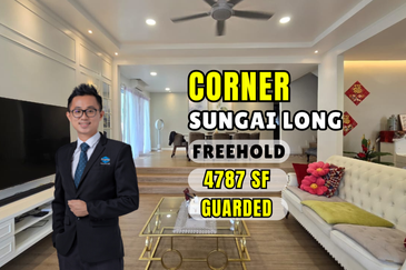 C H E A P 2 Sty C O R N E R Semi-D at Sungai Long