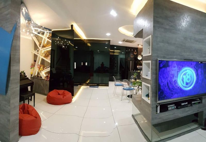 C H E A P 3 Sty Semi-D Twin Palm at Sungai Long 