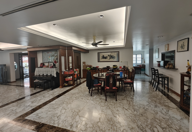 C H E A P Super Big Land Size OUG 2 Storey Bungalow for sale