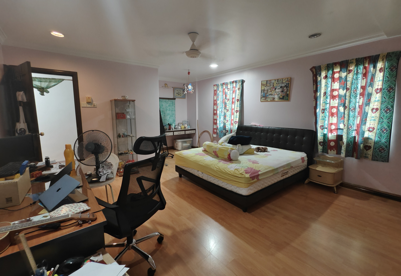 C H E A P Super Big Land Size OUG 2 Storey Bungalow for sale