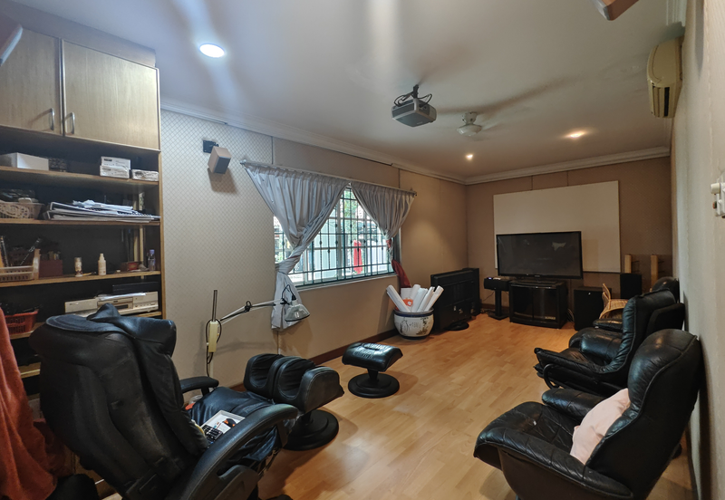 C H E A P Super Big Land Size OUG 2 Storey Bungalow for sale