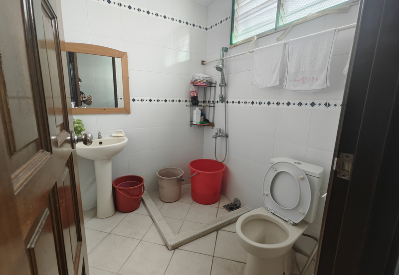 C H E A P Super Big Land Size OUG 2 Storey Bungalow for sale