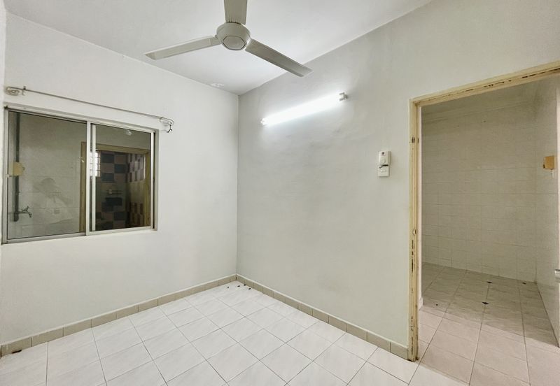 C H E A P Damai Perdana 2 storey Terrace House for sale