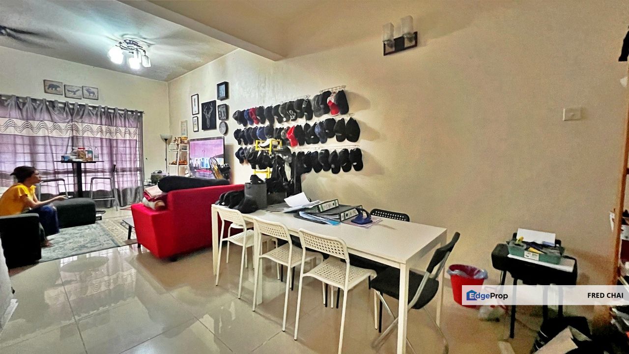 CHEAP Seri Belimbing 2 storey terrace house with kitchen extended, Selangor, Balakong