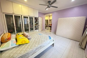 CHEAP 2 Sty Bungalow at Sungai Long CHERAS for sale