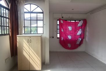 CHEAP Sungai Long CORNER 2 sty terrace house for sale