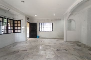 CHEAP Sungai Long CORNER 2 sty terrace house for sale