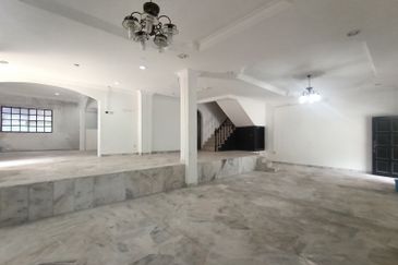 CHEAP Sungai Long CORNER 2 sty terrace house for sale