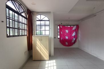 CHEAP Sungai Long CORNER 2 sty terrace house for sale