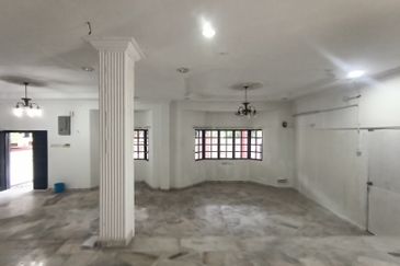 CHEAP Sungai Long CORNER 2 sty terrace house for sale
