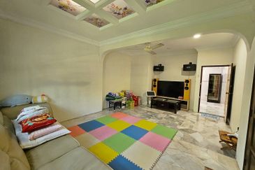 CHEAP Sungai Long 2 sty CORNER terrace house for sale