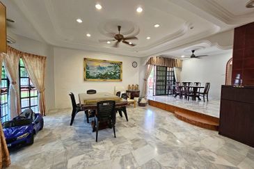 CHEAP Sungai Long 2 sty CORNER terrace house for sale