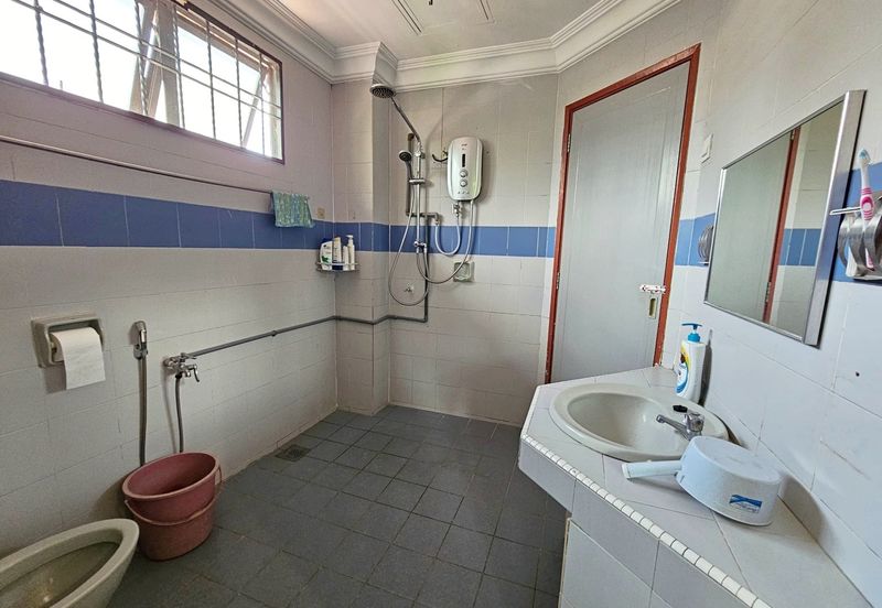 CHEAP Sungai Long 2 sty CORNER terrace house for sale