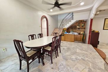 CHEAP Sungai Long 2 sty CORNER terrace house for sale