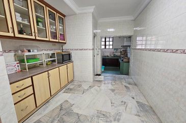 CHEAP Sungai Long 2 sty CORNER terrace house for sale