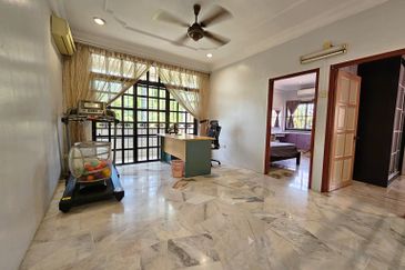 CHEAP Sungai Long 2 sty CORNER terrace house for sale