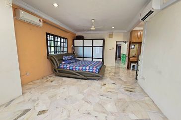 CHEAP Sungai Long 2 sty CORNER terrace house for sale