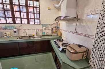 CHEAP Sungai Long 2 sty CORNER terrace house for sale