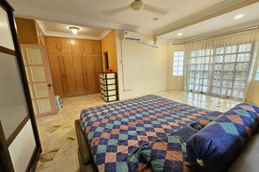 CHEAP Sungai Long 2 sty CORNER terrace house for sale