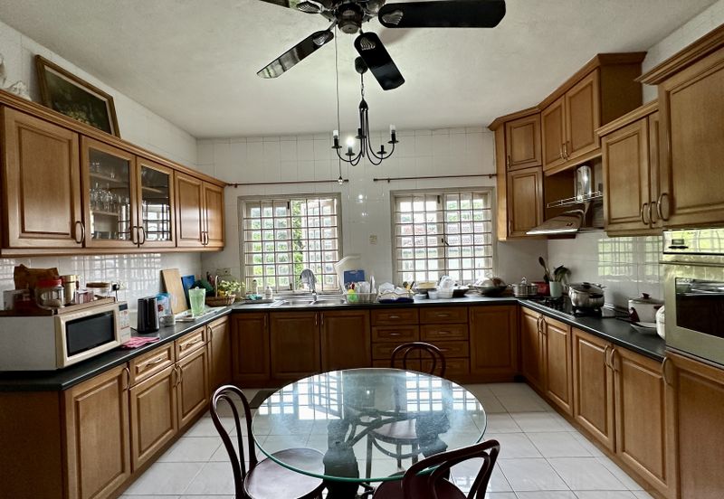 C H E A P Bangsar 2 Storey Bungalow House For Sale 