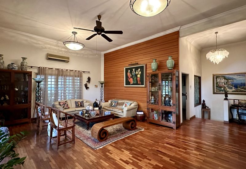 C H E A P Bangsar 2 Storey Bungalow House For Sale 